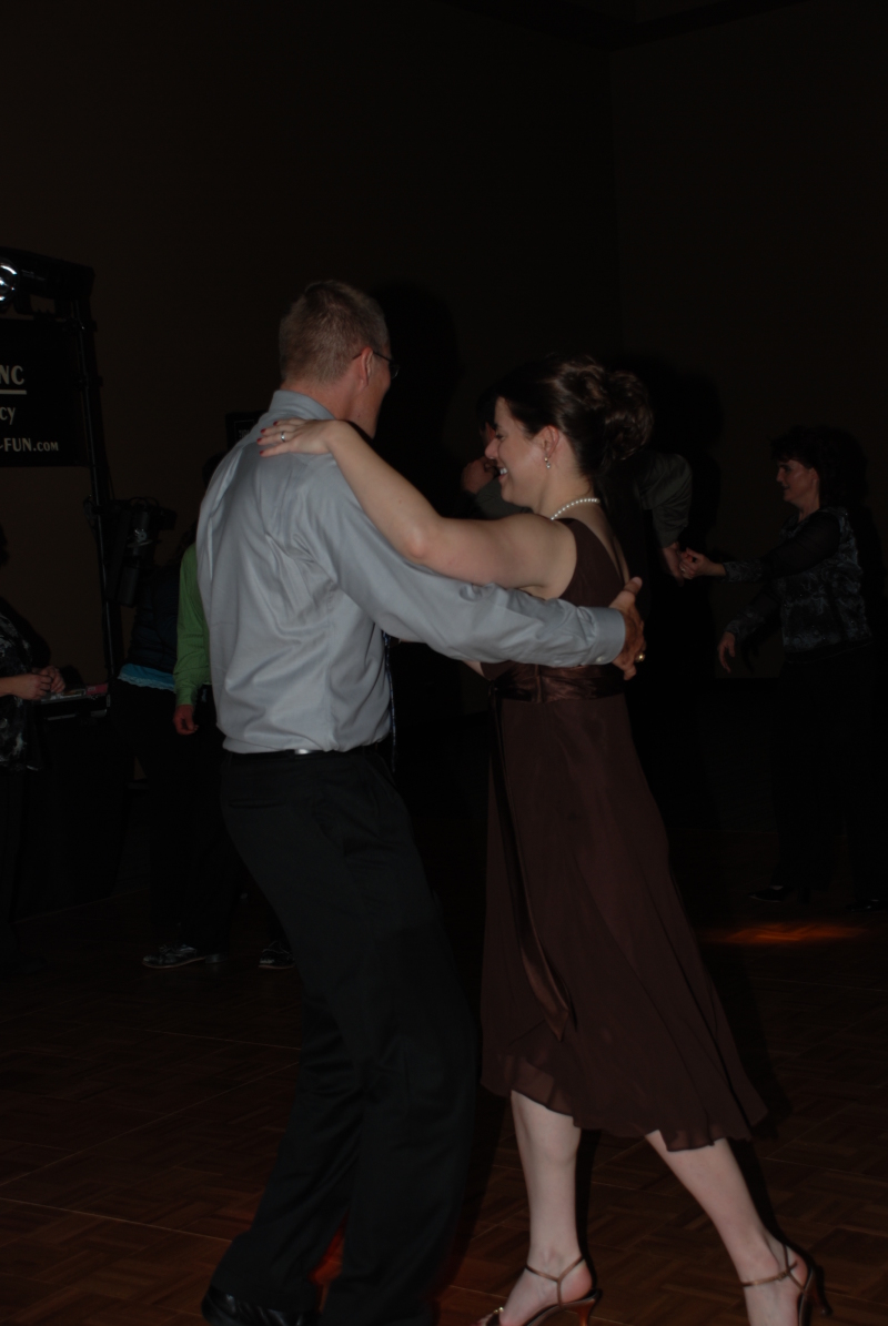 2008/12(Dec)/05(Sarah-Phil-Wedding)/800x600_2008-12-06-64.JPG