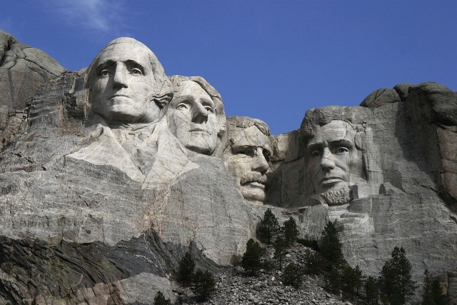 1280px-Dean_Franklin_-_06_04_03_Mount_Rushmore_Monument_(by-sa)-3_new.jpg