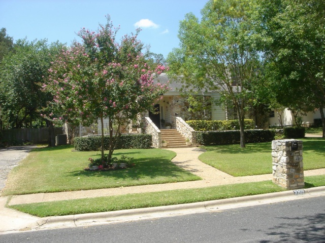 Homes/Thousand-Oaks-Cove/640x480_3309-TOC-01-Front-From-Street.JPG