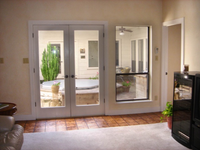 Homes/Thousand-Oaks-Cove/640x480_3309-TOC-22-Family-RM-View-0f-Atrium.JPG