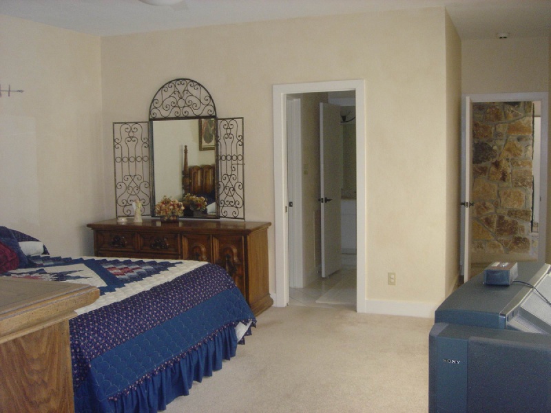 Homes/Thousand-Oaks-Cove/800x600_3309-TOC-16-MBR.JPG