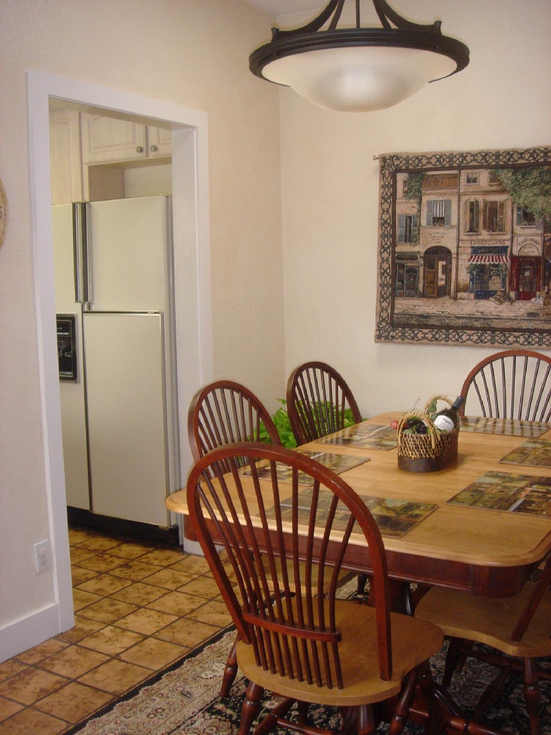 Homes/Thousand-Oaks-Cove/800x600_3309-TOC-23-Kitchenette.JPG
