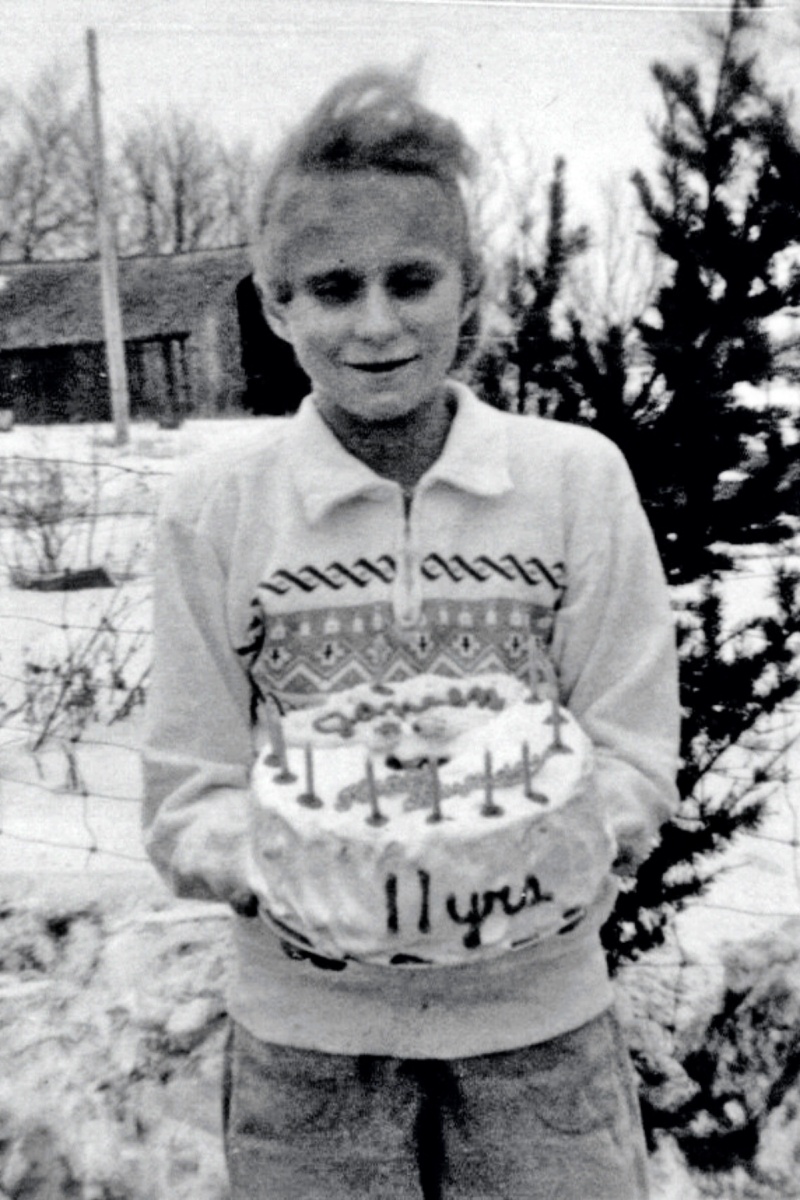 My-Life-In-A-Book/extra-pics/800x600_1960-Janeen-11th-BD.jpg