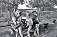 1954-08-1-Scott-kids.jpg