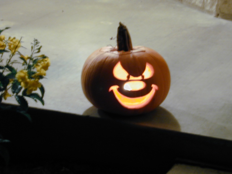 2001/10(October)/Halloween/800x600_DSCN0119.JPG