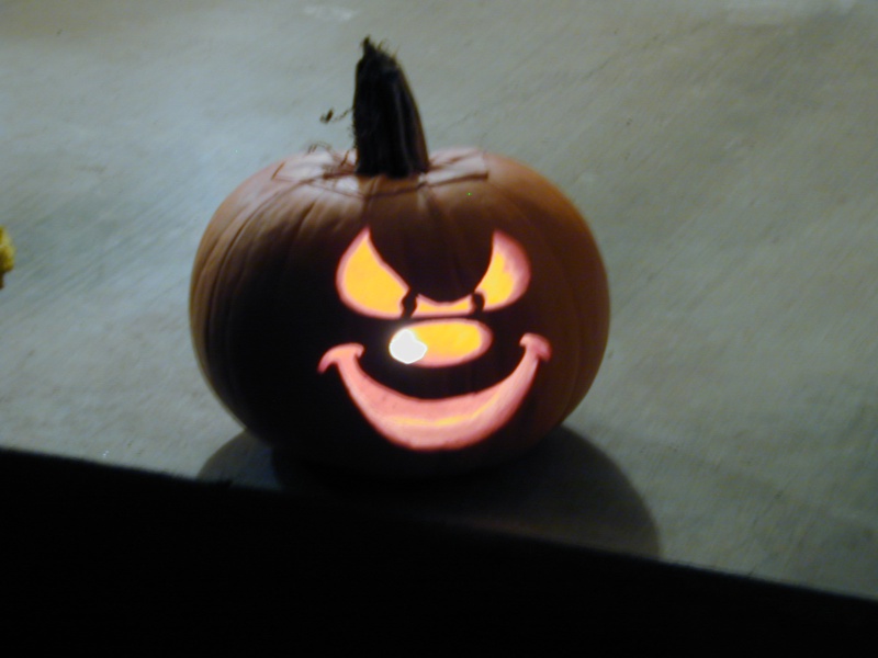 2001/10(October)/Halloween/800x600_DSCN0120.JPG