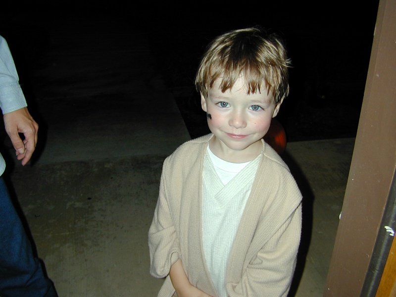 2001/10(October)/Halloween/800x600_DSCN0132.JPG