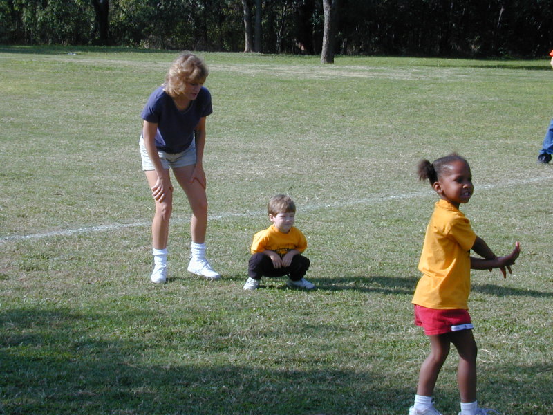 2001/10(October)/KickBall/800x600_DSCN0002.JPG