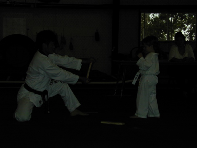 2002/07(July)/Aarons_Yellow_Belt_Test/640x480_DSCN0007.JPG