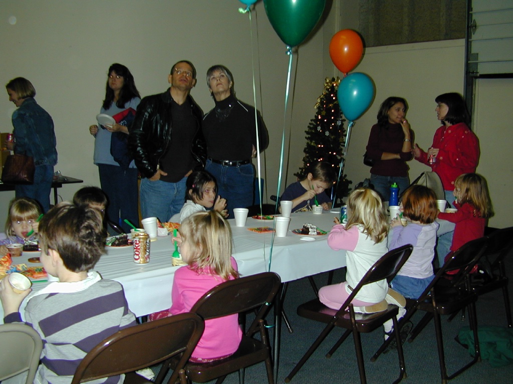 2002/12(December)/Aarons_Birthday/1024x768_DSCN0010.JPG
