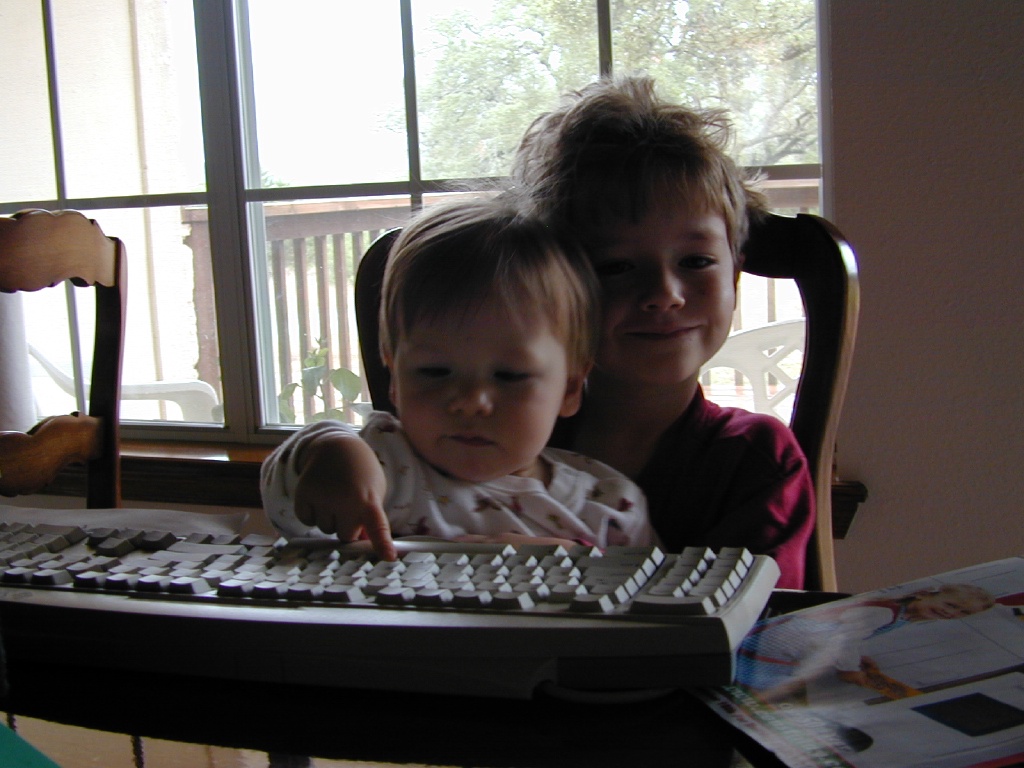 2003/12(December)/Misc/1024x768_DSCN0014.JPG