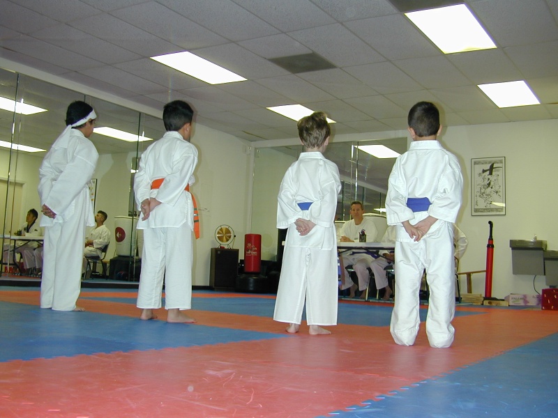 2004/01(January)/Aaron_Purple_Belt/800x600_DSCN0359.JPG