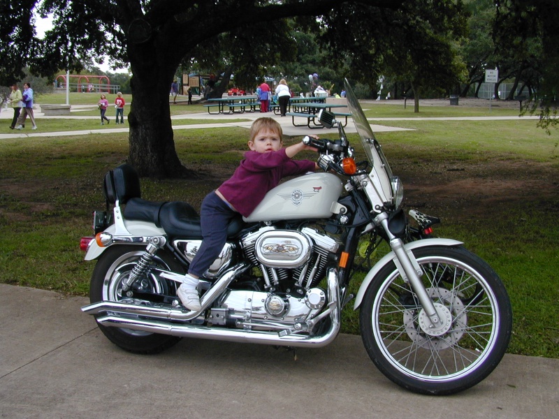 2004/12(December)/Aaron_and_Brendan_BDay_Party/800x600_DSCN0067.JPG
