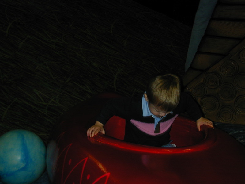 2005/12(December)/Brendan_Birthday/800x600_December022.jpg