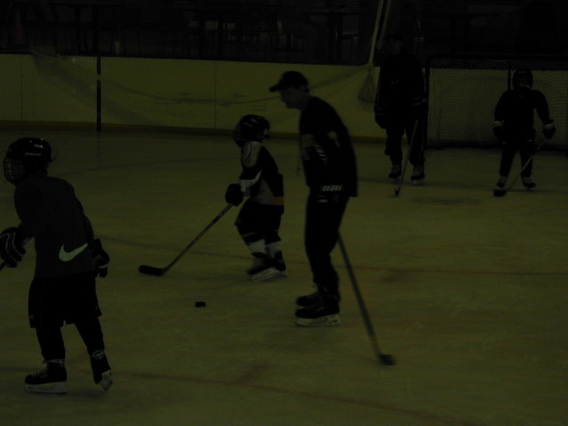 2006/02(February)/Hockey/640x480_DSCN0015.JPG