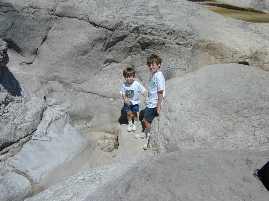 2006/04(April)/Pedernales_Falls/1024x768_DSCN0065.JPG