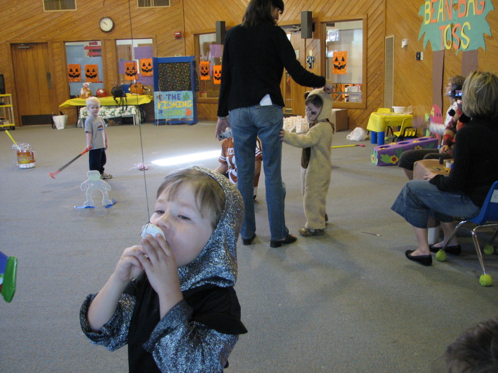 2006/10(October)/Brendans_Halloween_Party/1024x768_IMG_0062.JPG