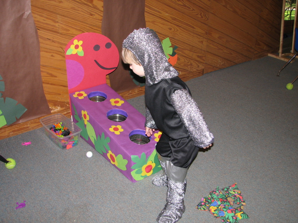 2006/10(October)/Brendans_Halloween_Party/1024x768_IMG_0077.JPG