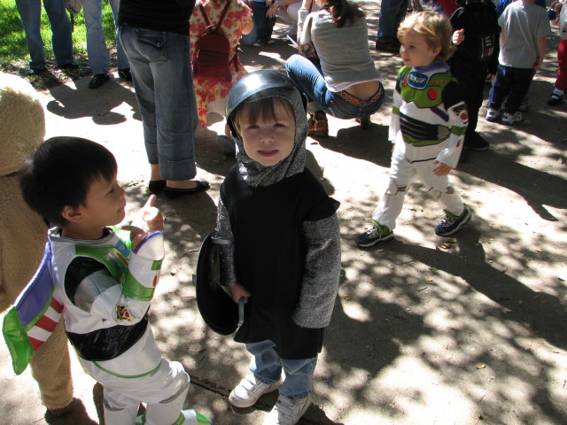 2006/10(October)/Brendans_Halloween_Party/640x480_IMG_0084.JPG
