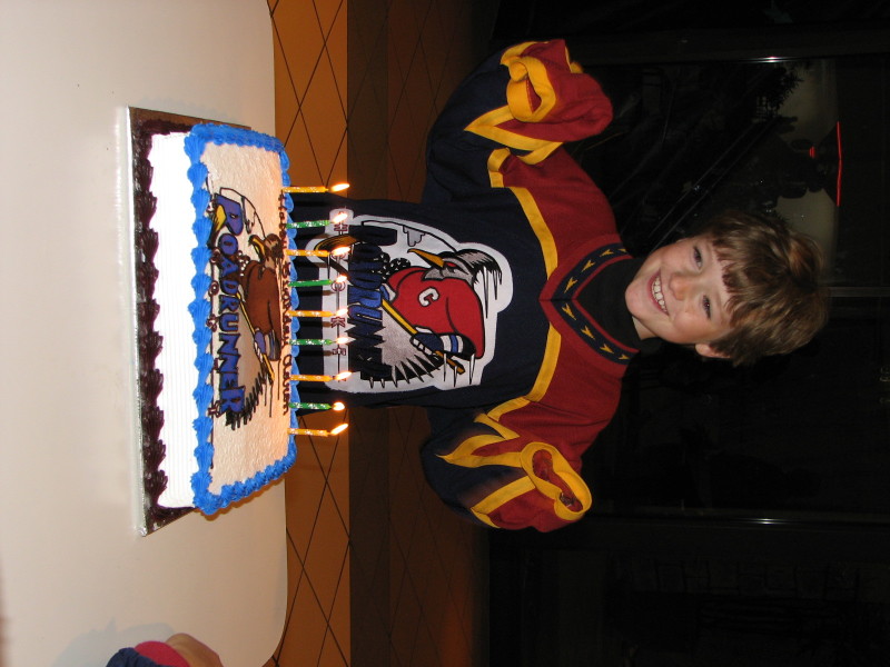 2006/12(December)/Aarons_Birthday/800x600_IMG_0205.JPG