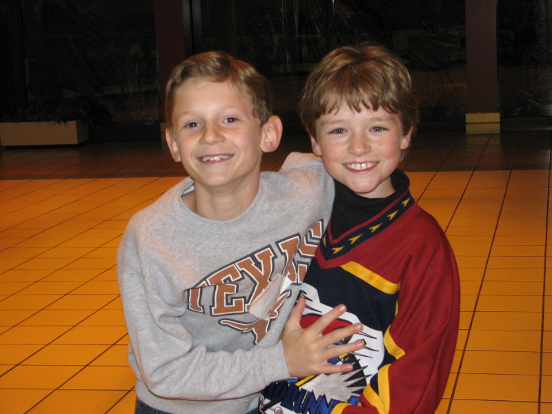 2006/12(December)/Aarons_Birthday/800x600_IMG_0211.JPG
