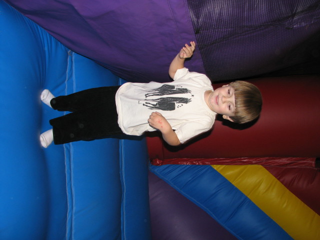 2006/12(December)/Brendans_Birthday/640x480_IMG_0366.JPG