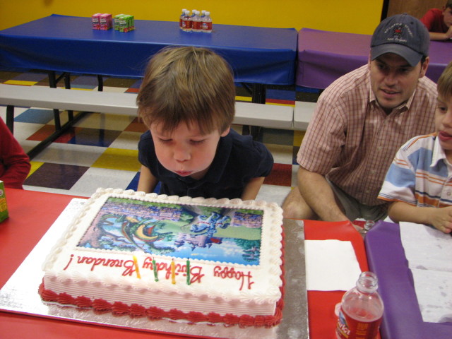2006/12(December)/Brendans_Birthday/640x480_IMG_0380.JPG