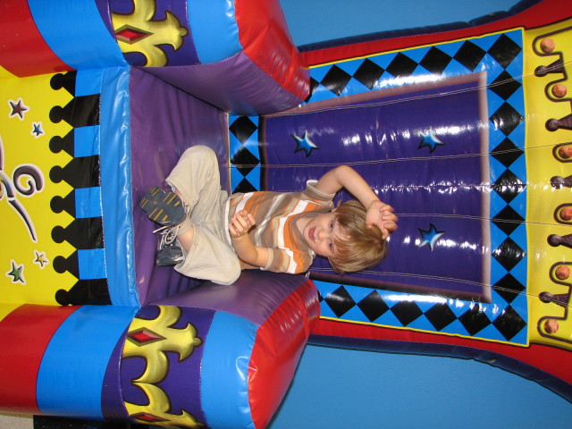 2006/12(December)/Brendans_Birthday/640x480_IMG_0387.JPG