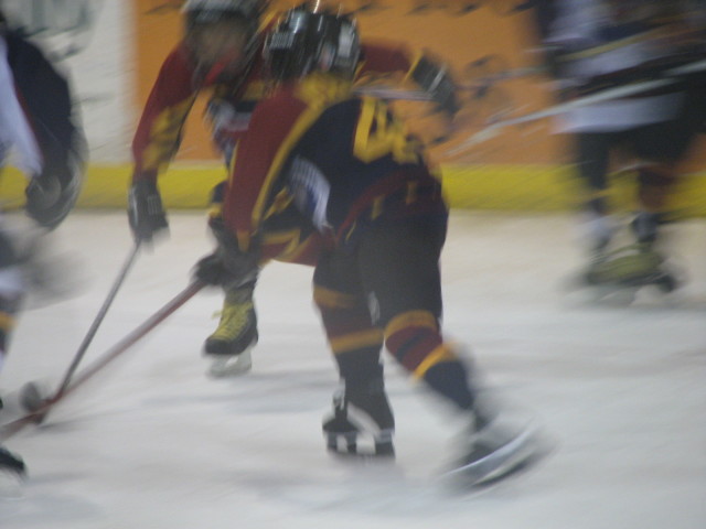 2007/02(February)/Aaron_Hockey/640x480_IMG_0631.JPG