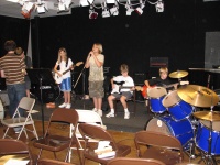 2007/06(June)/Aaron_playing_Antones/IMG_0829.JPG