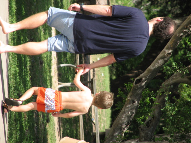 2007/06(June)/Reunion_at_Landa_Park/640x480_IMG_0834.JPG