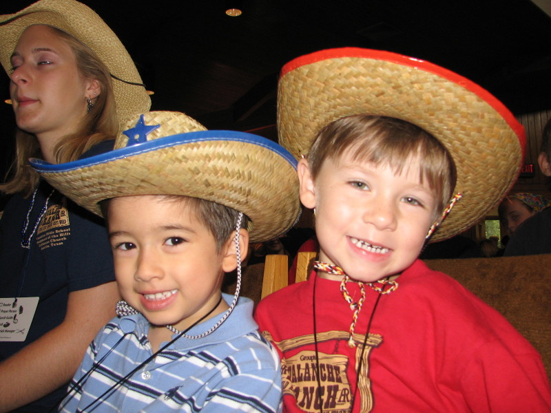 2007/06(June)/Vacation_Bible_School/800x600_IMG_0879.JPG