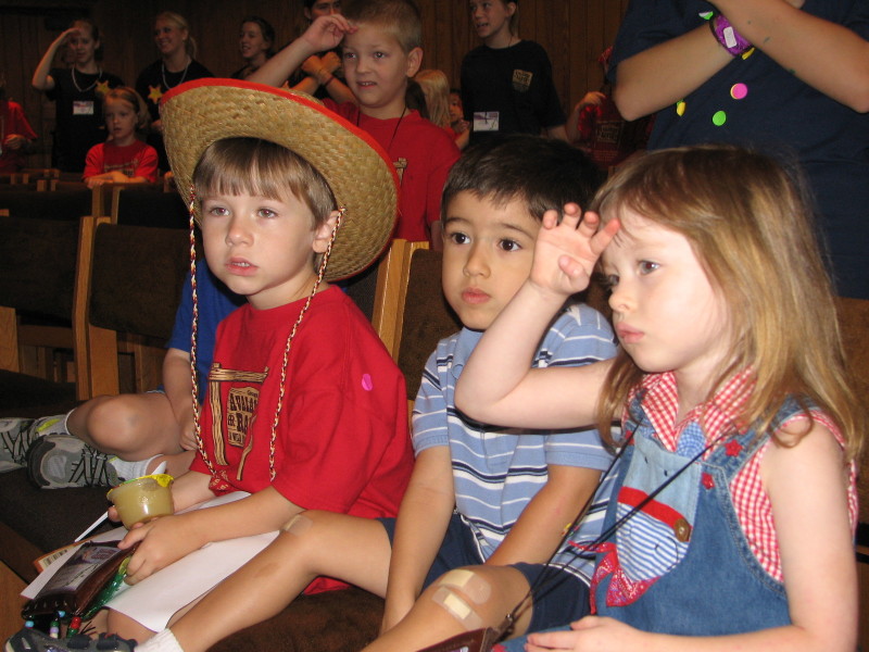 2007/06(June)/Vacation_Bible_School/800x600_IMG_0885.JPG