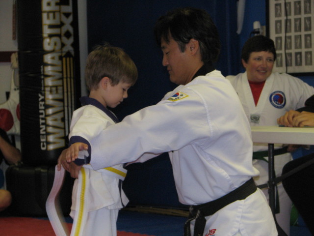 2007/08(August)/Brendan_Yellow_Belt_Test/640x480_IMG_0965.JPG