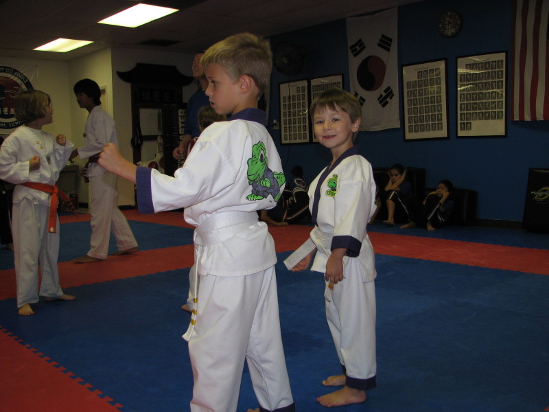 2007/08(August)/Brendan_Yellow_Belt_Test/IMG_0959.JPG