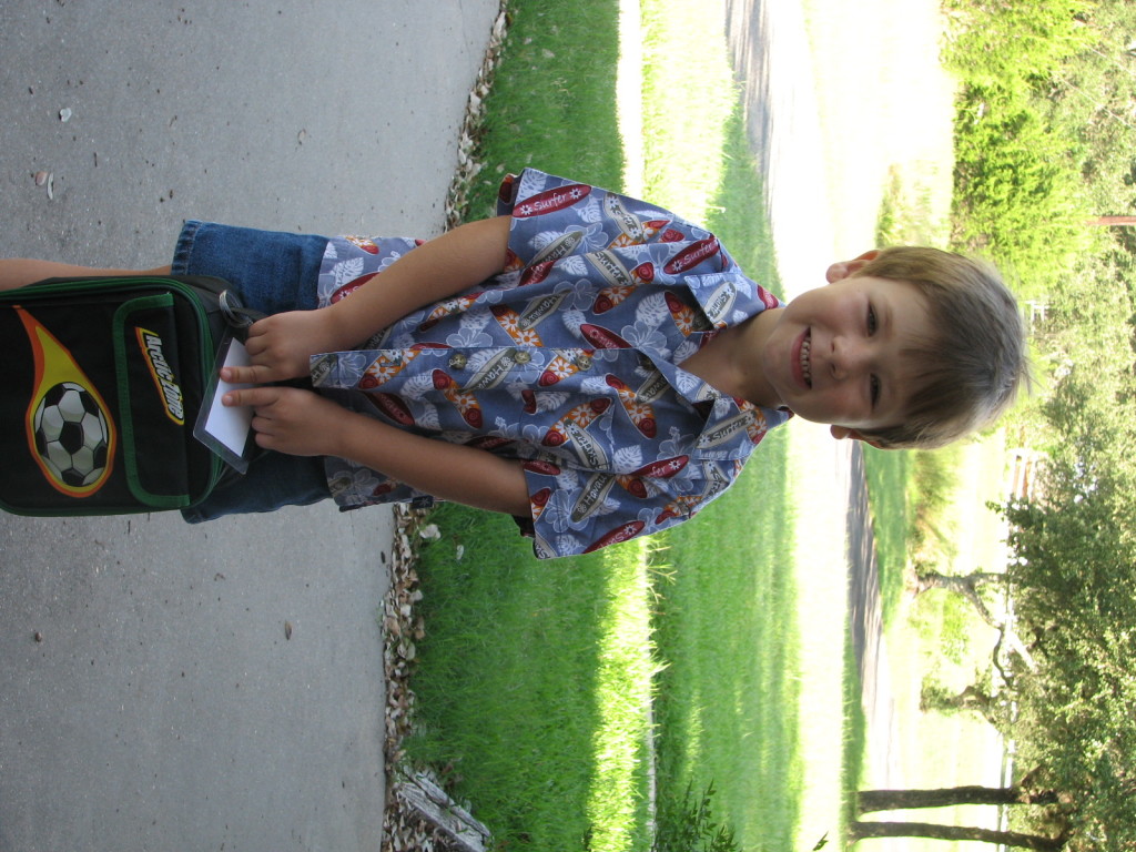 2007/09(September)/First_Day_of_School/1024x768_IMG_1105.JPG