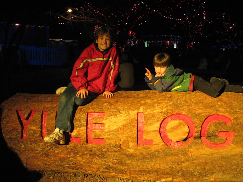 2007/12(December)/Trail_of_Lights/800x600_IMG_1428.JPG