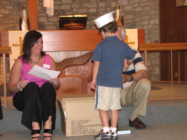 2008/05(May)/Graduations/640x480_253.JPG
