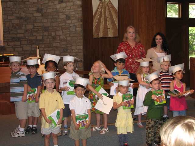 2008/05(May)/Graduations/640x480_263.JPG