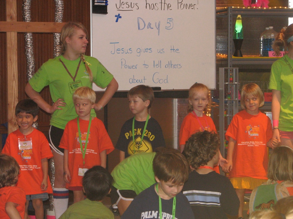 2008/06(June)/Vacation_Bible_School/1024x768_404.JPG