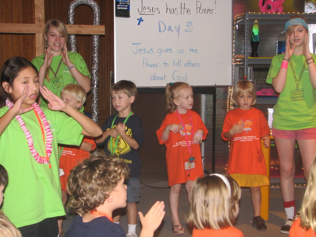 2008/06(June)/Vacation_Bible_School/1024x768_406.JPG