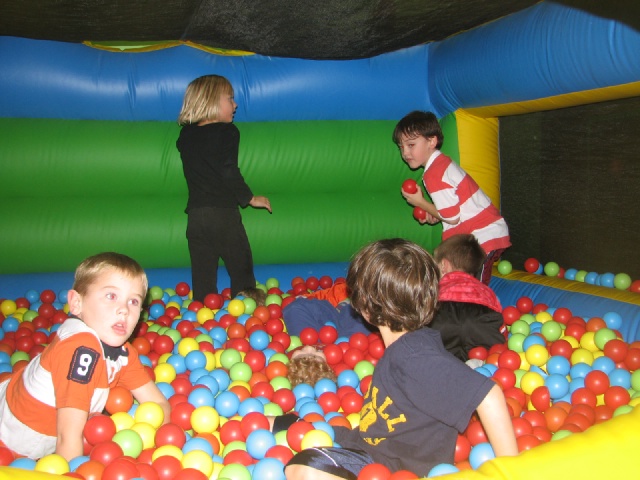 2008/12(December)/Birthdays/640x480_720.JPG
