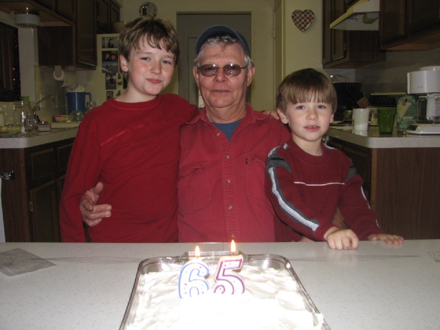 2008/12(December)/Birthdays/640x480_787.JPG