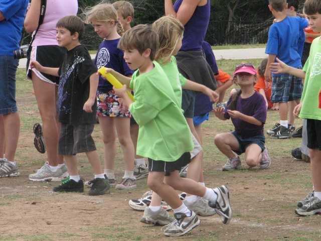 2010/05(May)/Field_Fun_Day/640x480_IMG_3408.JPG