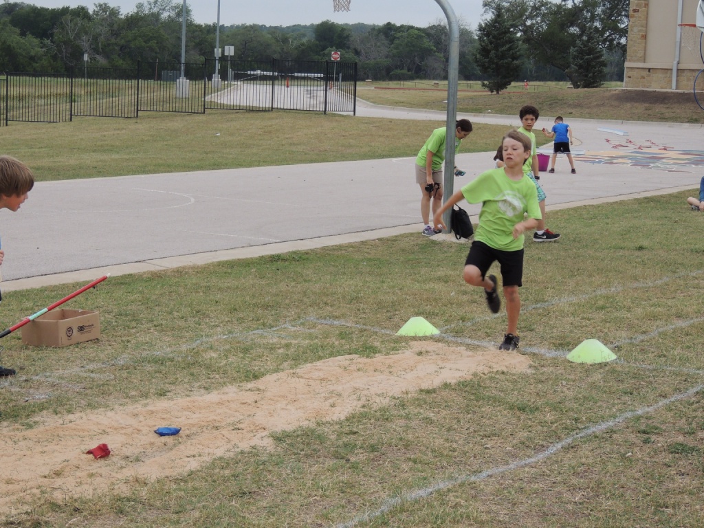 2013/05(May)/Fun_Field_Day/1024x768_DSCN0397.JPG
