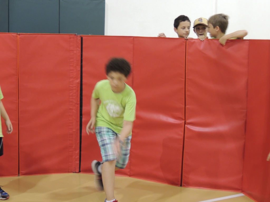 2013/05(May)/Fun_Field_Day/1024x768_DSCN0399.JPG