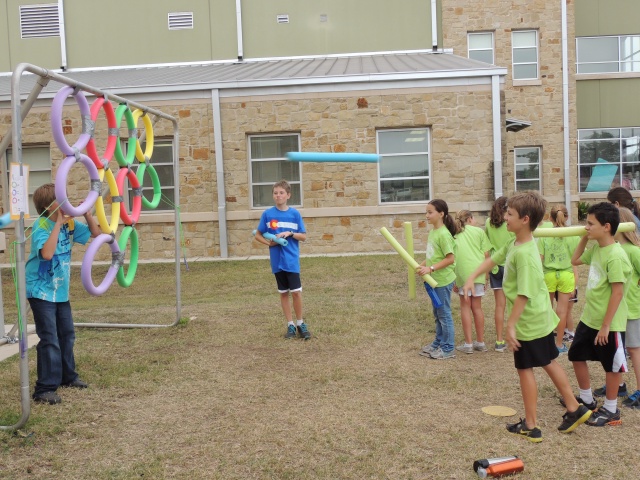 2013/05(May)/Fun_Field_Day/640x480_DSCN0408.JPG