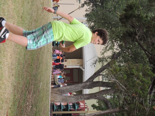 2013/05(May)/Fun_Field_Day/640x480_DSCN0417.JPG