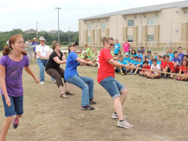 2013/05(May)/Fun_Field_Day/640x480_DSCN0424.JPG