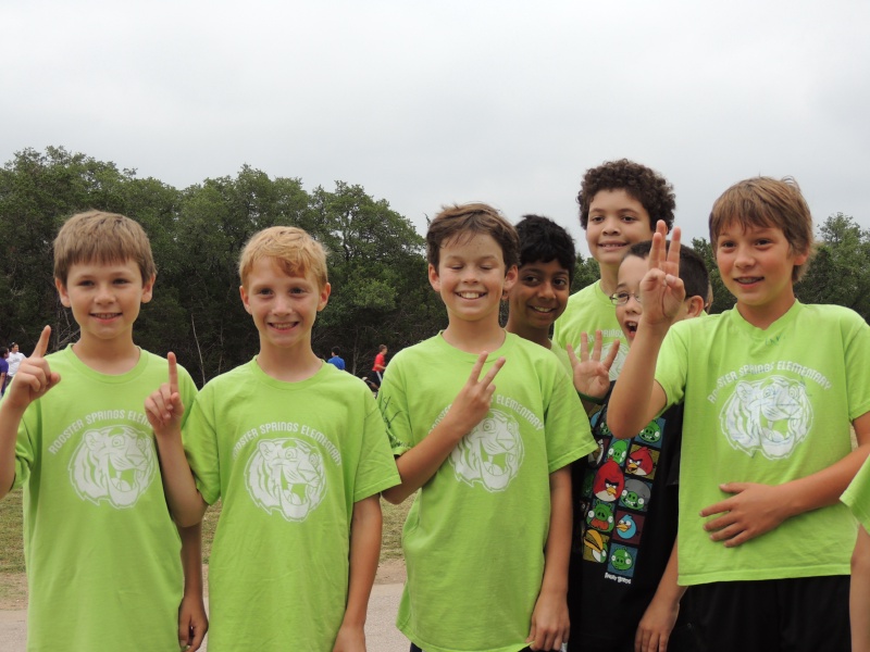 2013/05(May)/Fun_Field_Day/800x600_DSCN0392.JPG
